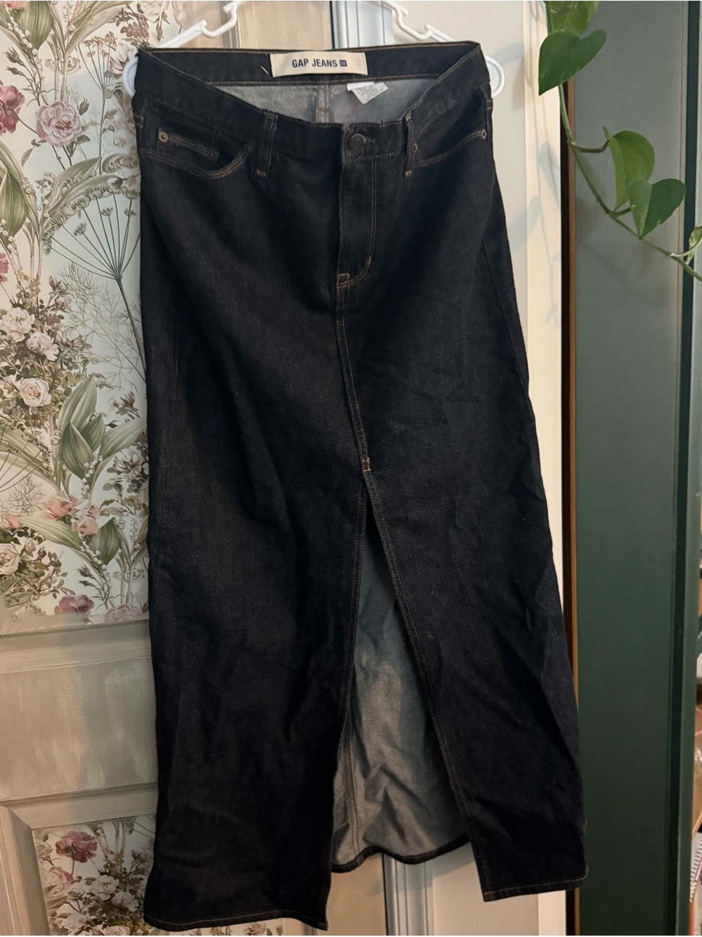 GAP Black womens Denim Jeans Skirt - Classic Straight Fit